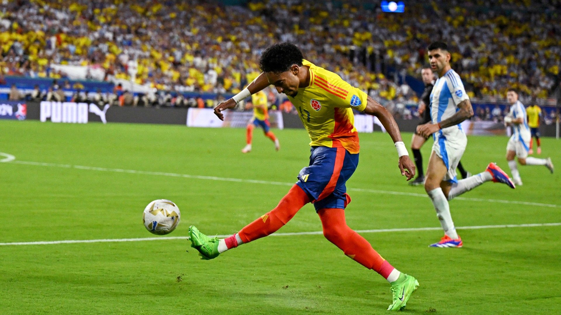 Johan Mojica Colombia Argentina Copa America 14072024