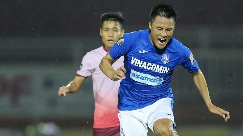 Ngo Xuan Toan vs Mac Hong Quan Sai Gon FC vs Than Quang Ninh V.League 2019. Các đội bóng V.League nghỉ Tết. Lịch nghỉ Tết CLB V.League. HAGL nghỉ Tết. Hà Nội nghỉ Tết. Thưởng Tết. Cầu thủ Việt Nam được thưởng Tết bao nhiêu. Lương tháng 13 cho cầu thủ V.League. Mức thưởng Tết cho cầu thủ V.League. SLNA thưởng Tết. Hà Nội thưởng Tết. SLNA. Sông Lam Nghệ An. Hà Nội FC. V.League 2020. Lịch thi đấu V.League 2020. V.League 2020 khai mạc ngày nào. Trực tiếp bóng đá. Kết quả bóng đá. Bóng đá. Trực tiếp bóng đá hôm nay. Xem bóng đá. V.League.