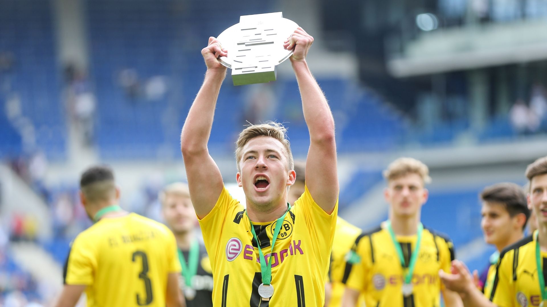 Felix Passlack BVB Borussia Dortmund U19 2016