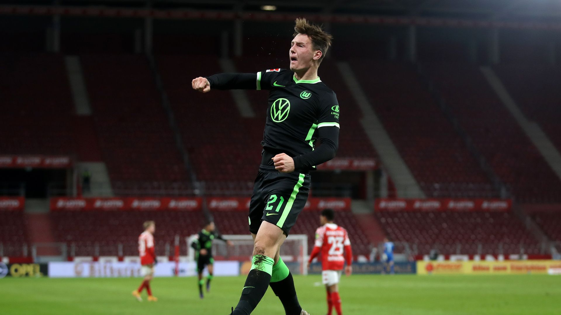 Bartosz Bialek Wolfsburg