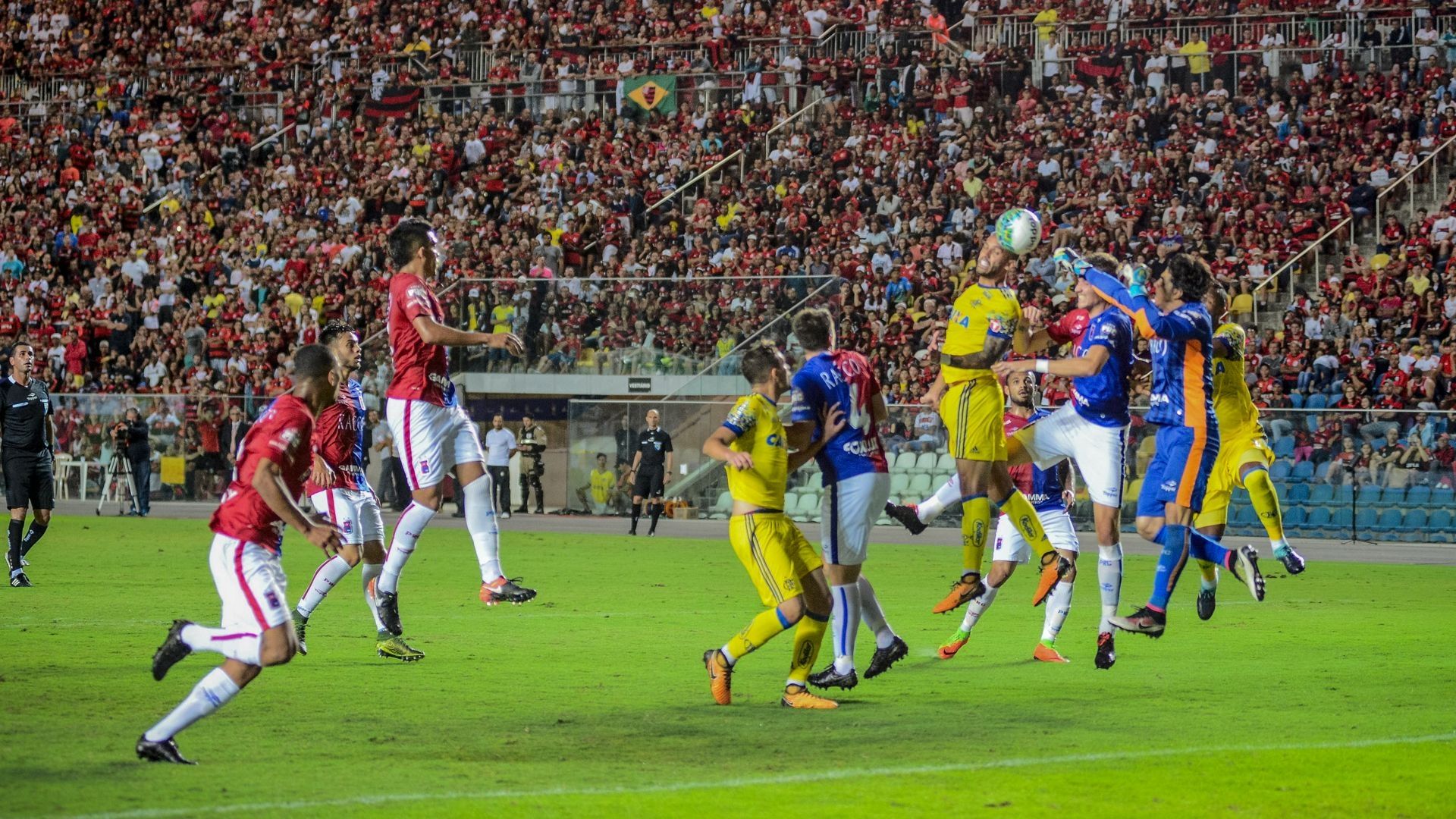 Flamengo Parana Primeira Liga 30082017