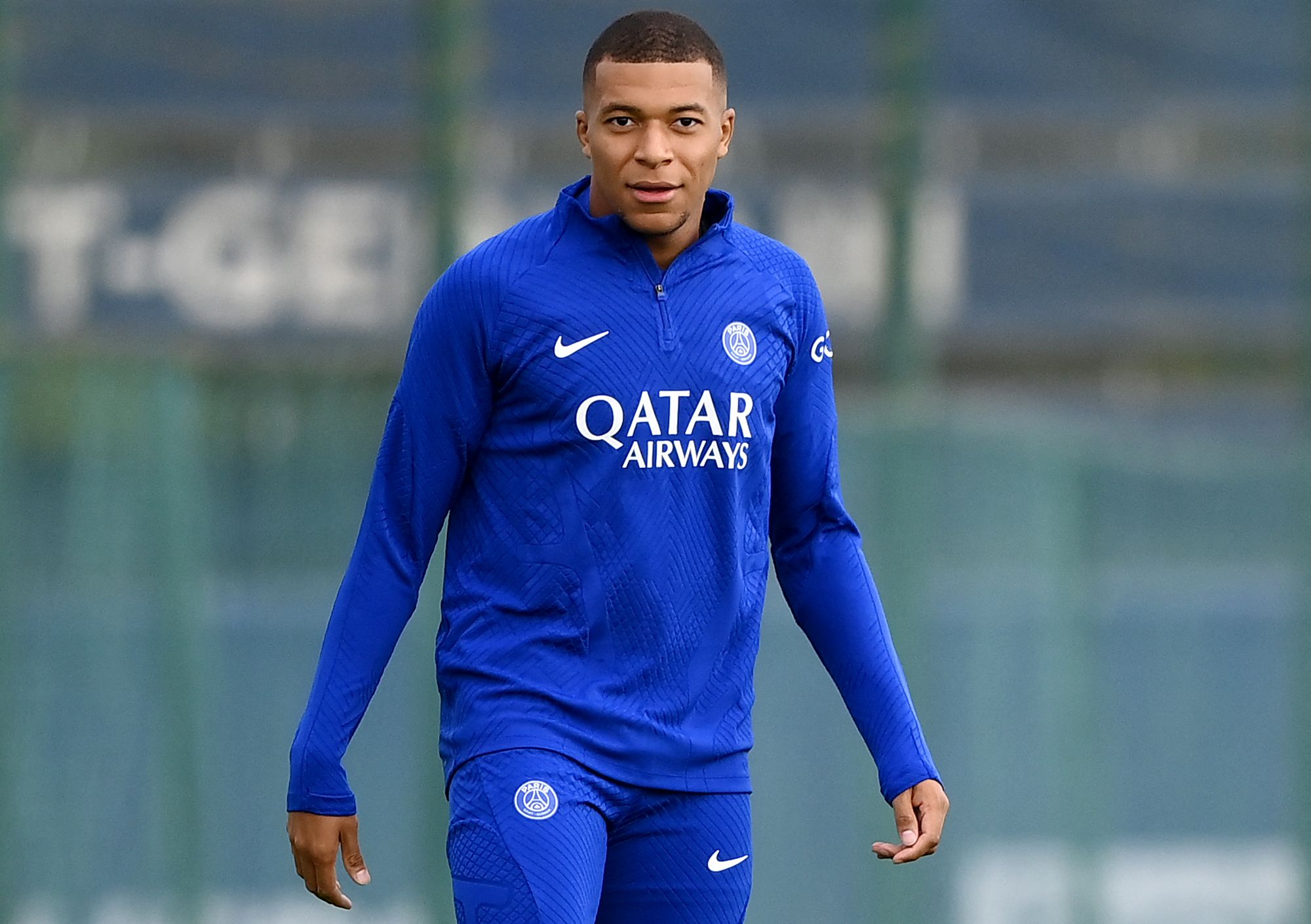 Kylian Mbappé était de retour ce matin au camp des Loges pour reprendre l'entraînement.
