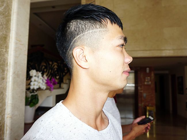 Công Phượng tóc Undercut có đường cạo