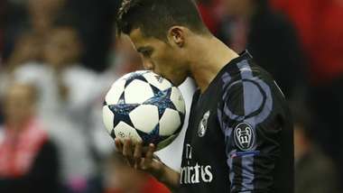 CRISTIANO RONALDO REAL MADRID UEFA CHAMPIONS LEAGUE 12042017