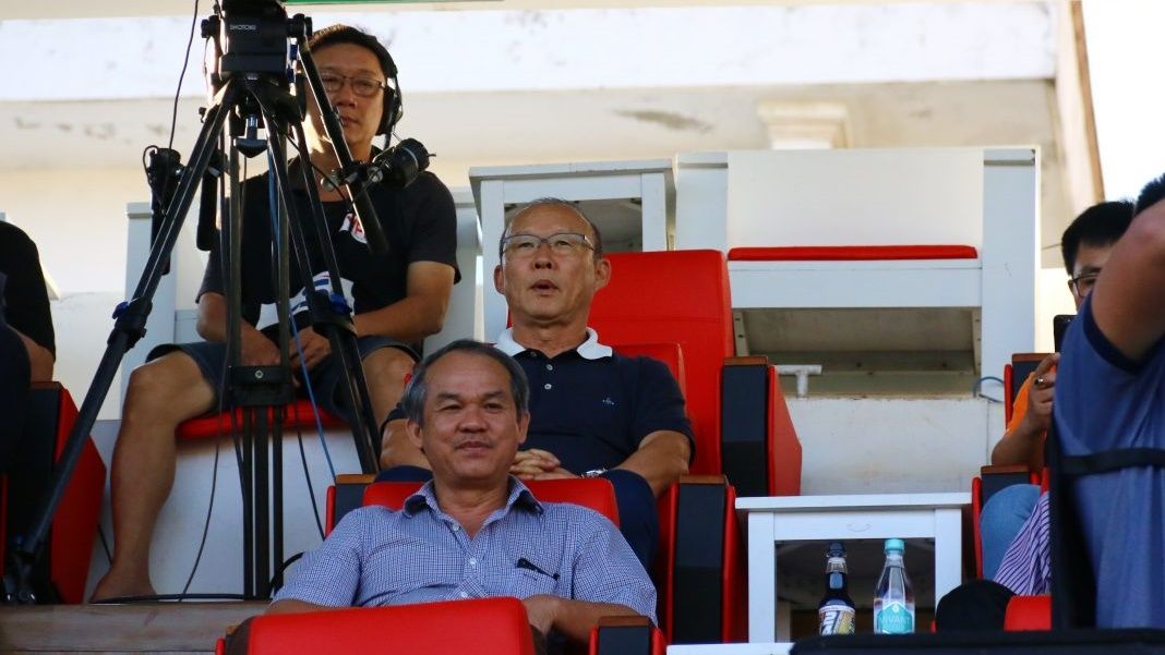 Coach Park Hang-seo - Doan Nguyen Duc HAGL Ho Chi Minh City V.League 2019