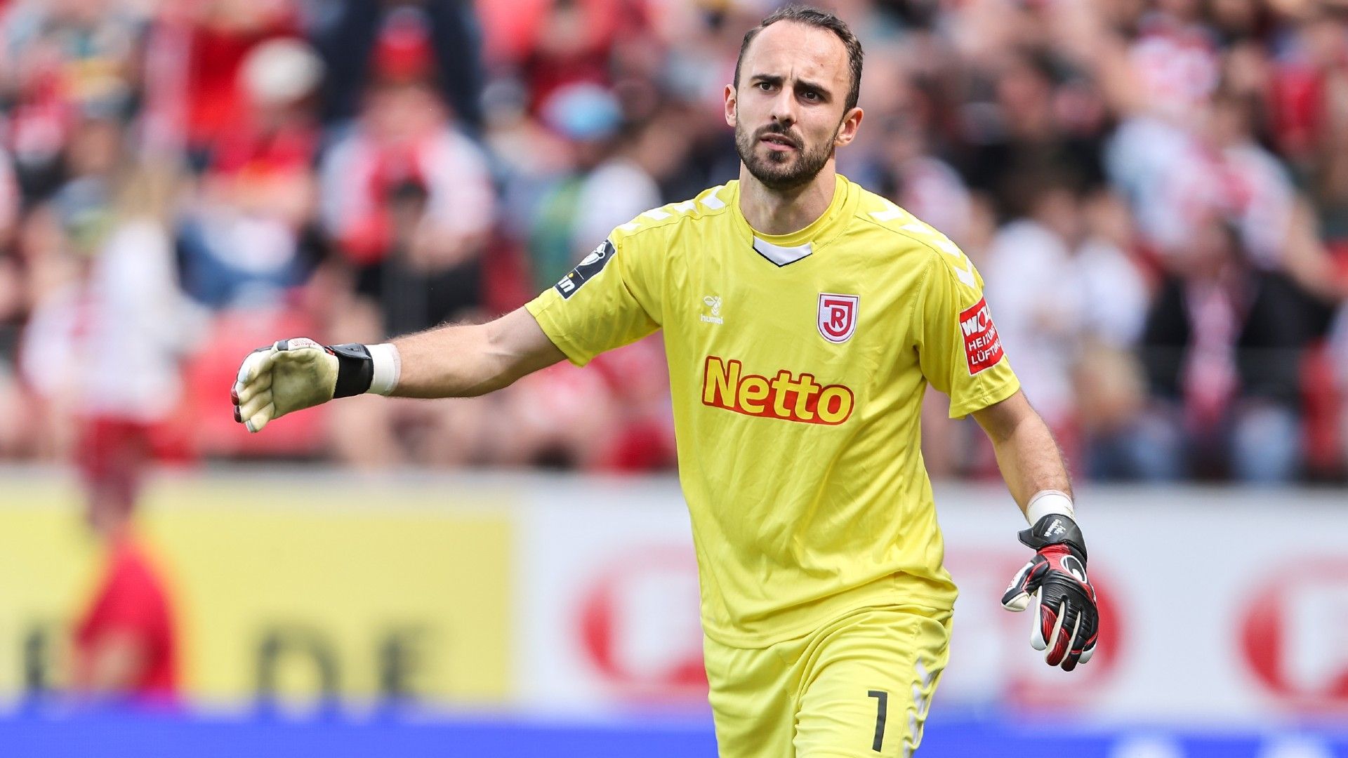 Felix Gebhardt of Jahn Regensburg