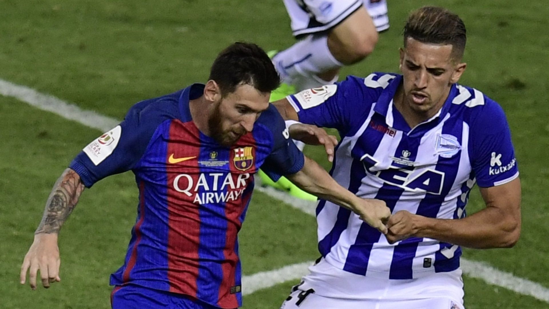 Lionel MEssi Zouhair Feddal Barcelona Alaves Copa del Rey 27052017