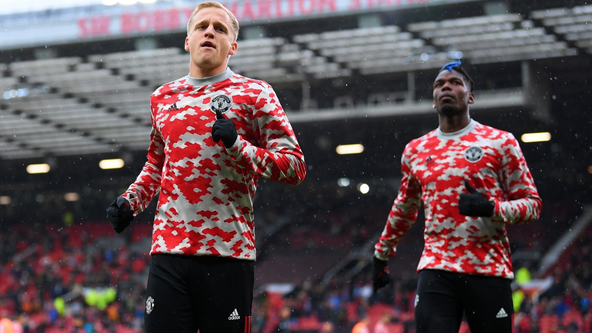 Everton-Manchester-United-van-de-Beek-202110050830