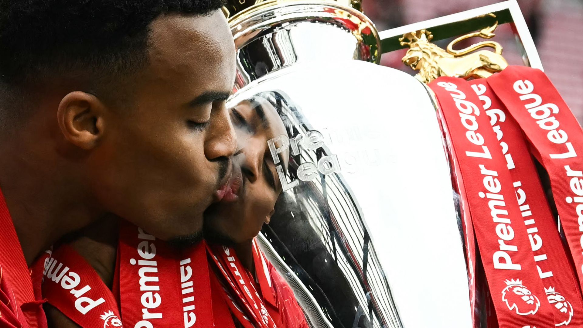Ryan Gravenberch Liverpool Premier League trophy