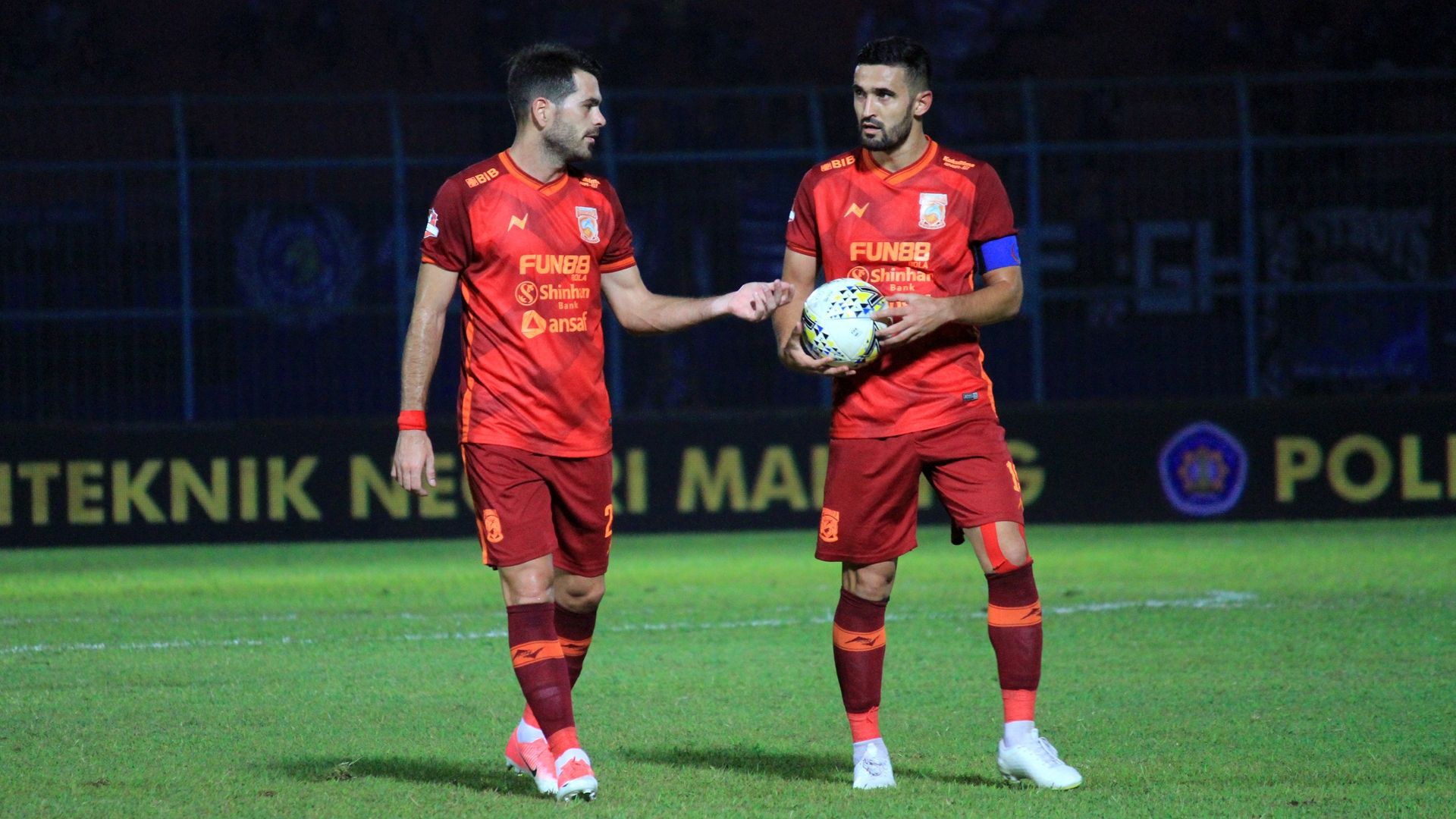 Javlon Guseynov & Juan Ramon Alsina Klinger - Borneo FC