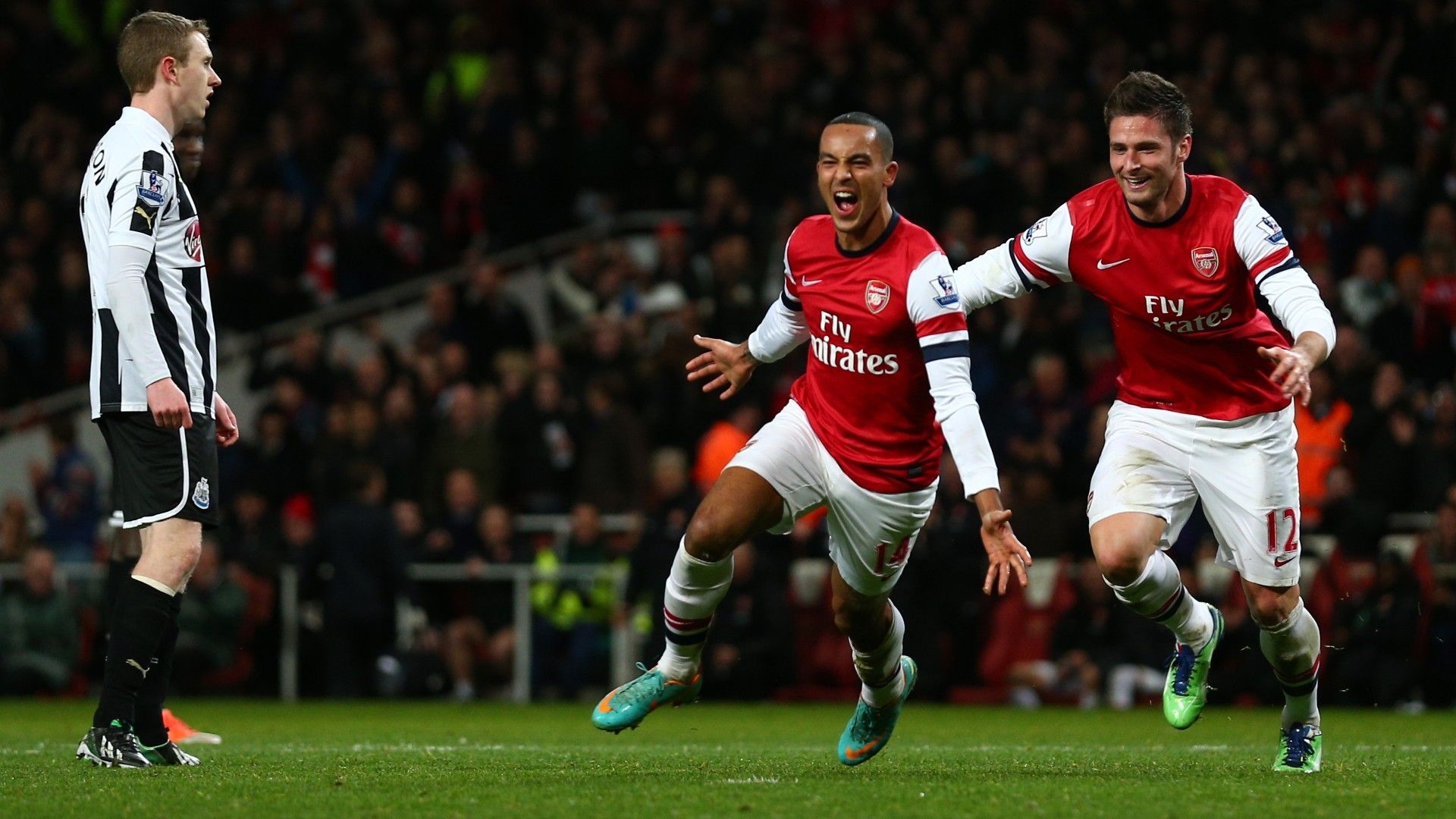 Theo Walcott Arsenal Newcastle 2012
