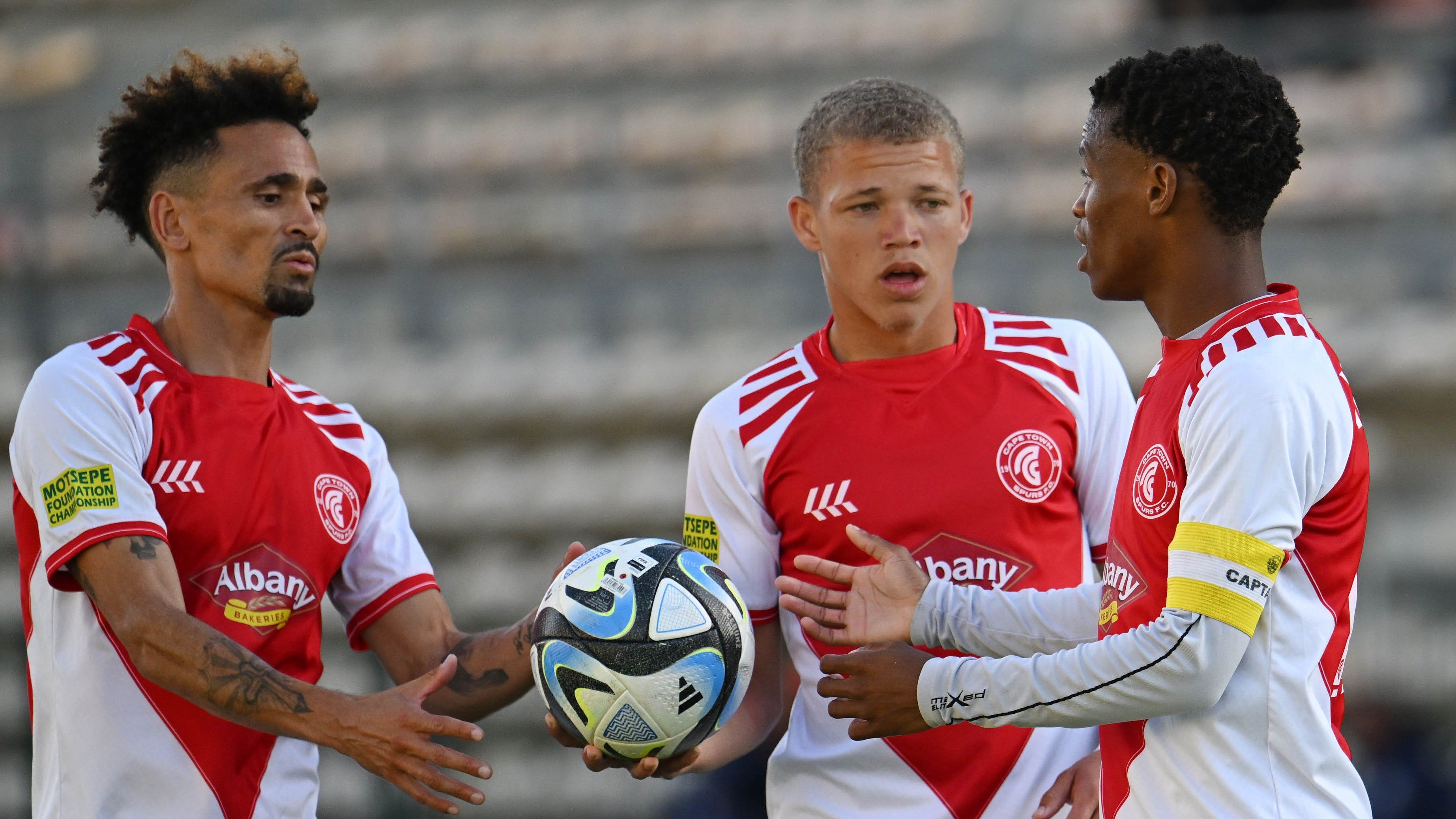 Asanele Velebayi, Liam Bern, Cape Town Spurs
