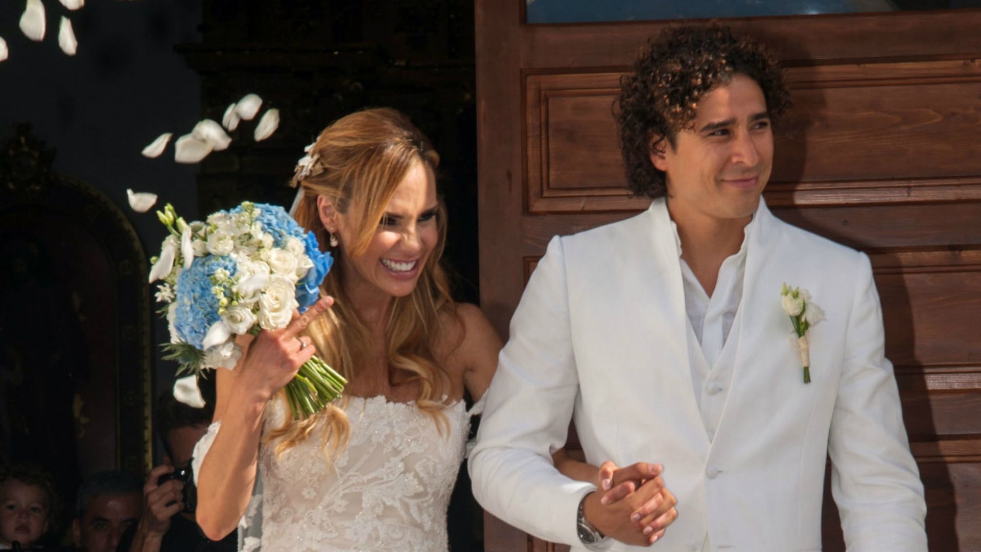 Guillermo Ochoa Karla Mora