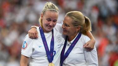 Wiegman Mead England Euro 2022