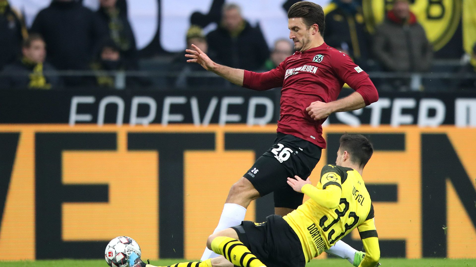 Julian Weigl Hendrik Weydandt Borussia Dortmund BVB Hannover 26012019