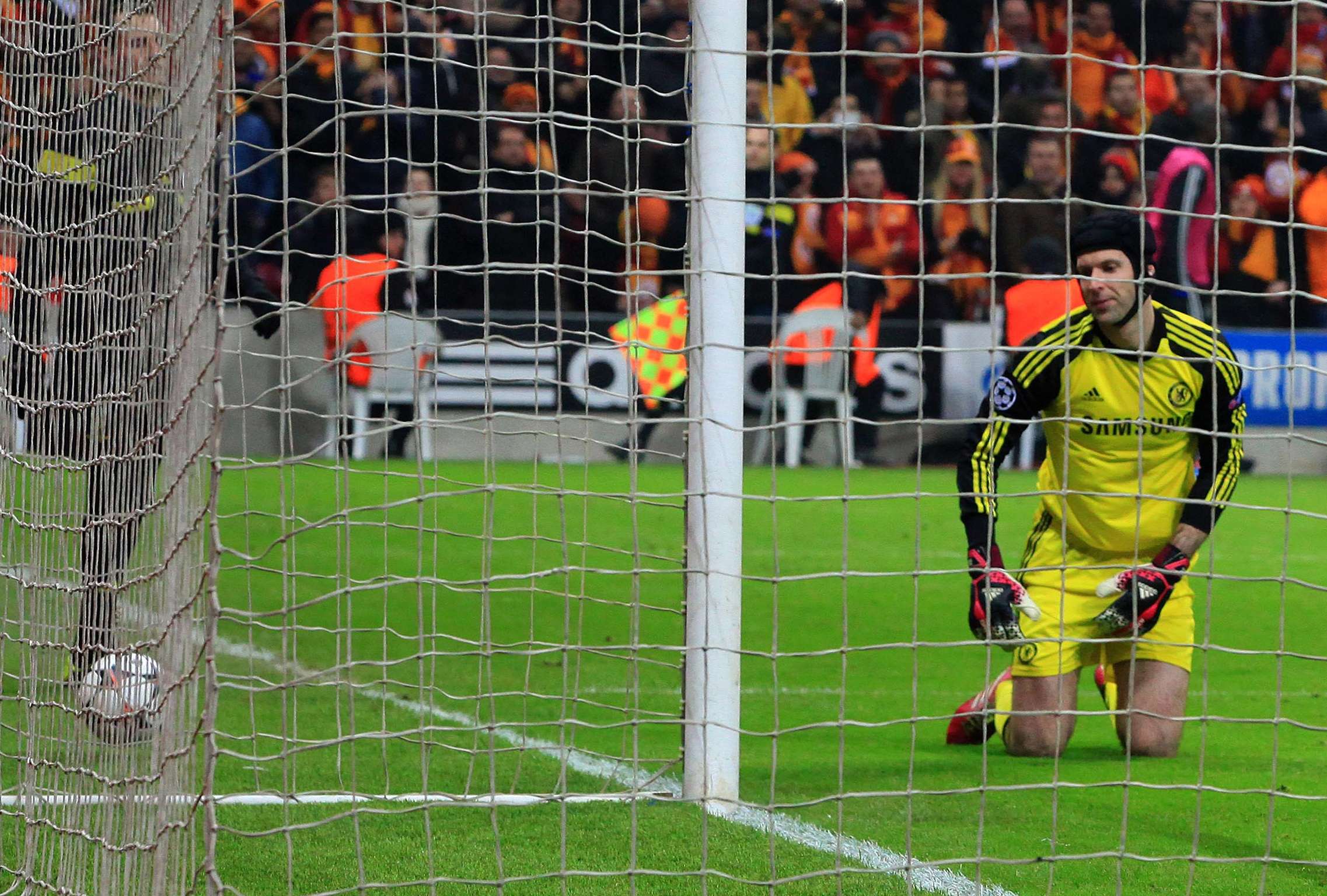 Peter Cech. Galatasaray vs Chelsea. 02.26.2014