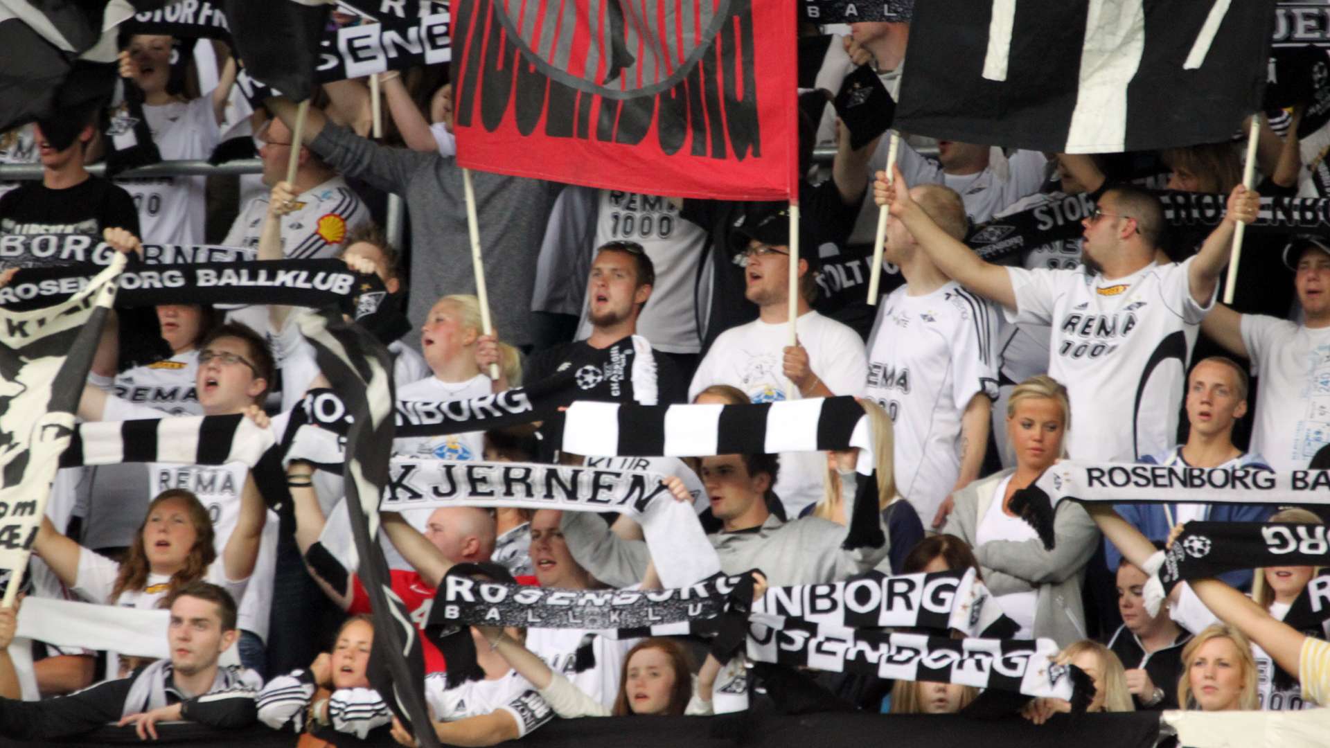 Rosenborg Trondheim Fans 07082011