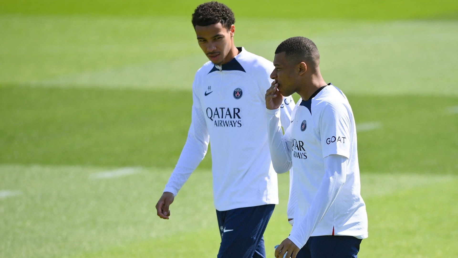 Hugo Ekitike Kylian Mbappe PSG 2023