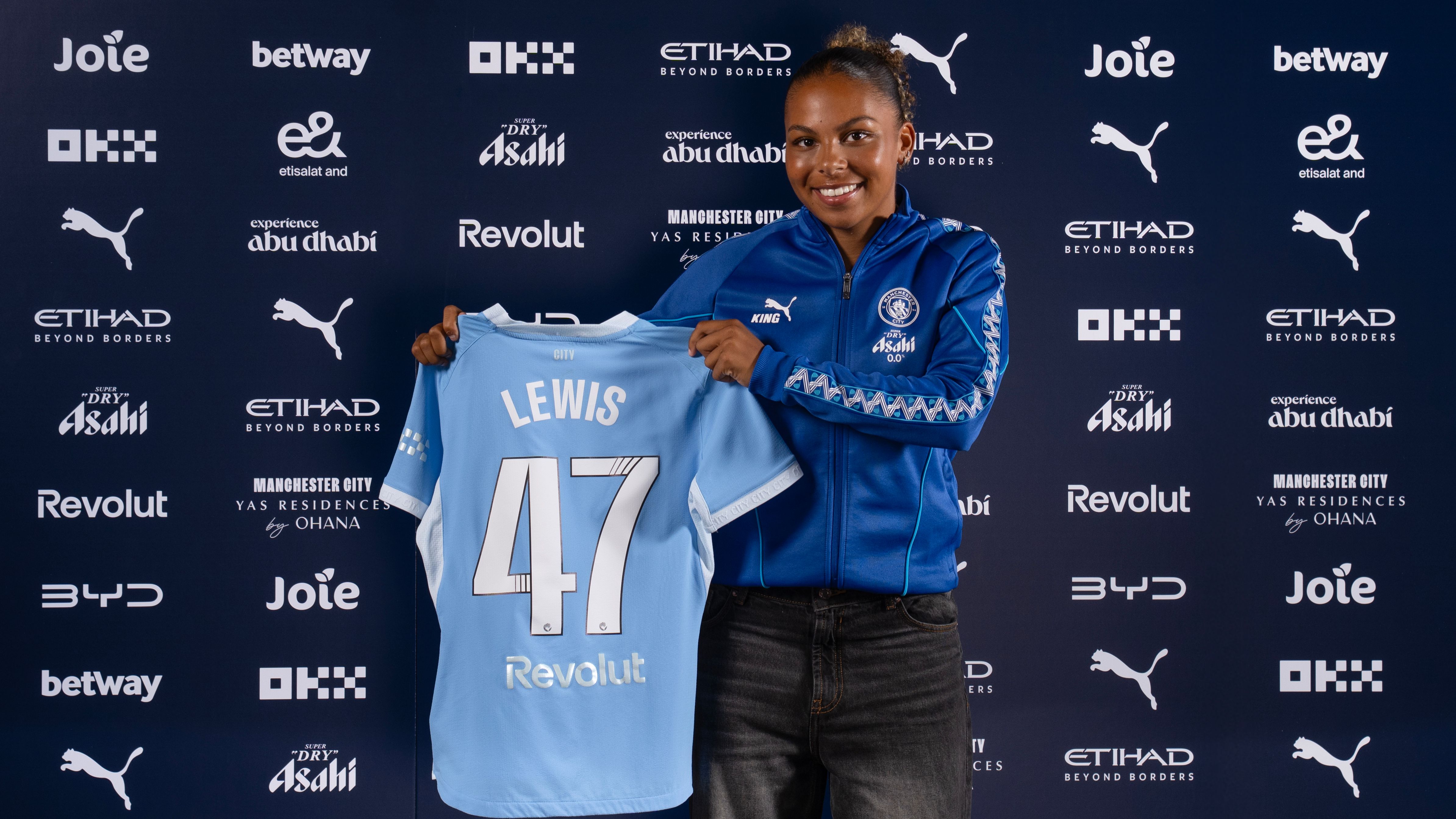 Sacha Lewis Seals Dream Man City Pro Deal: Academy Star Rises