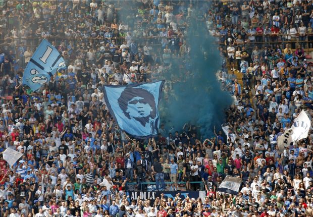 I tifosi del Napoli aspettano buone notizie