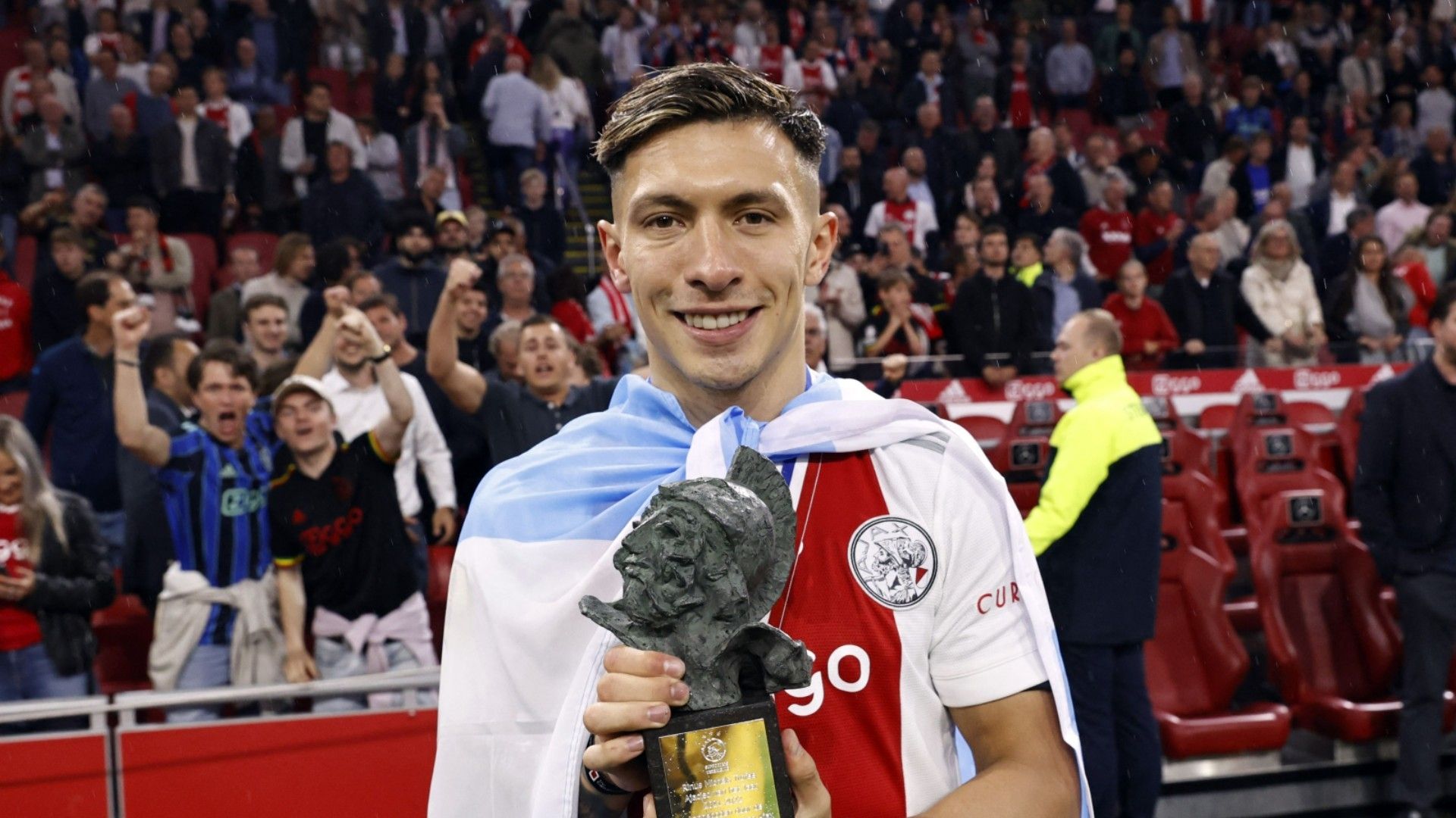 Lisandro Martínez-ajax-man united