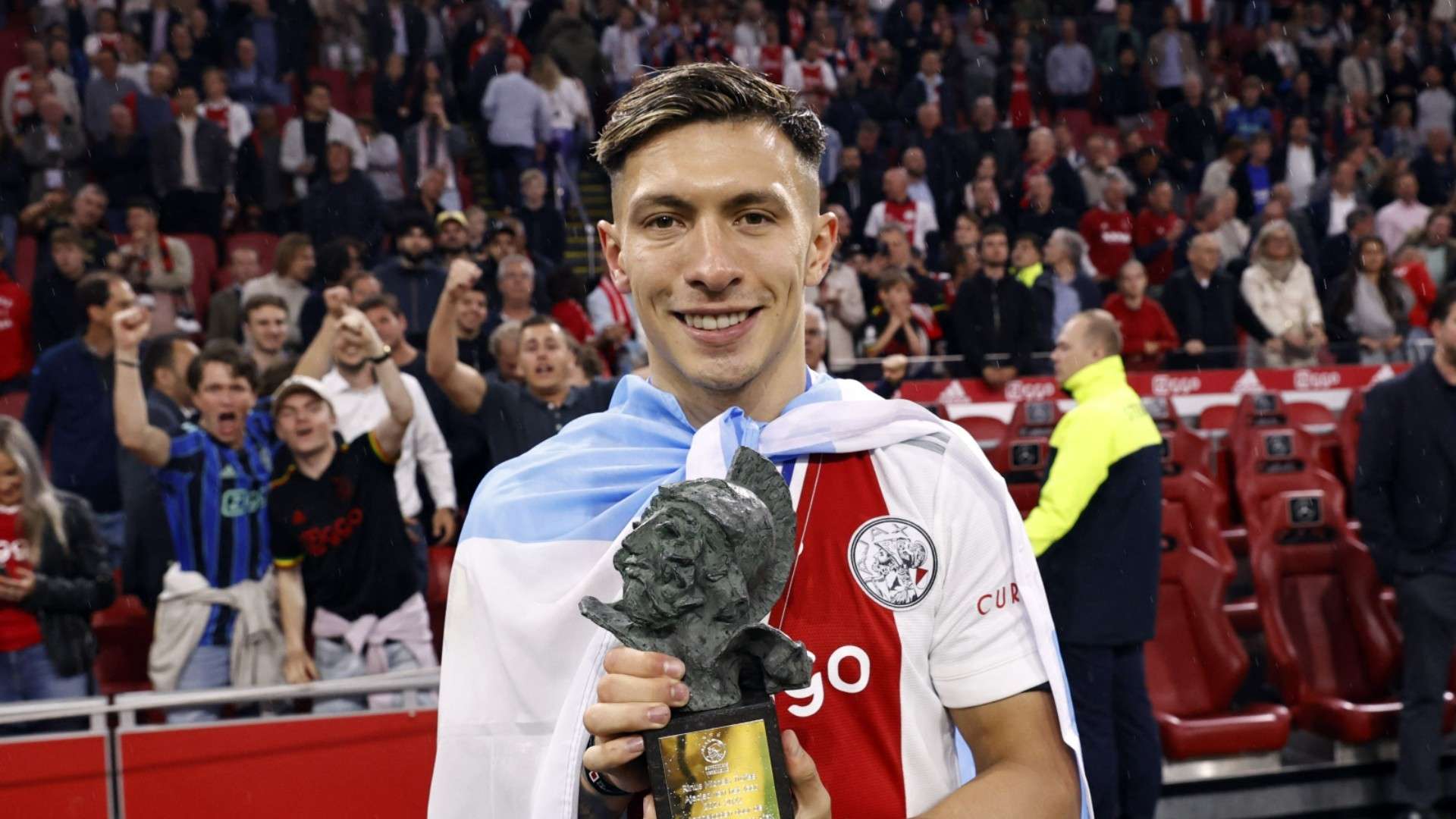 Lisandro Martínez-ajax-man united