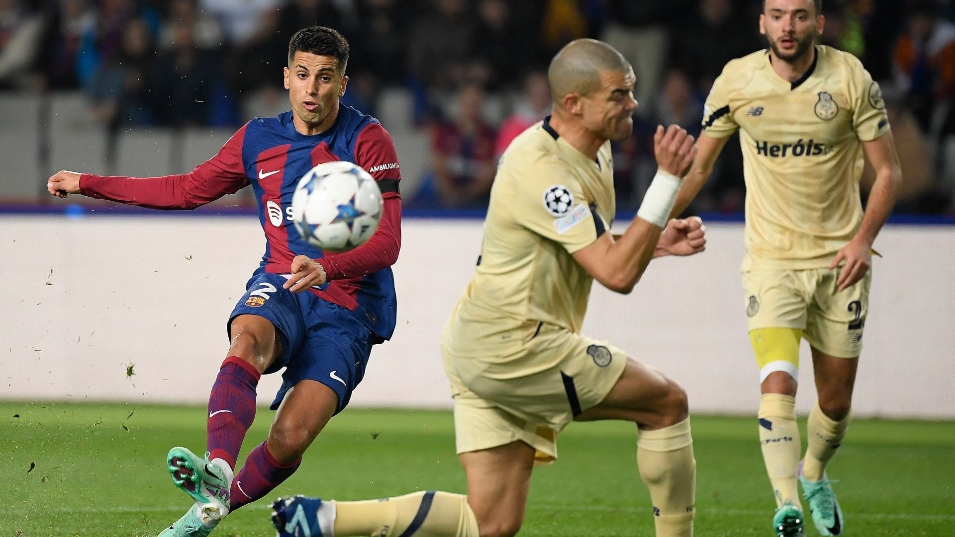 Joao Cancelo - Barcelona vs FC Porto Champions League 28112023