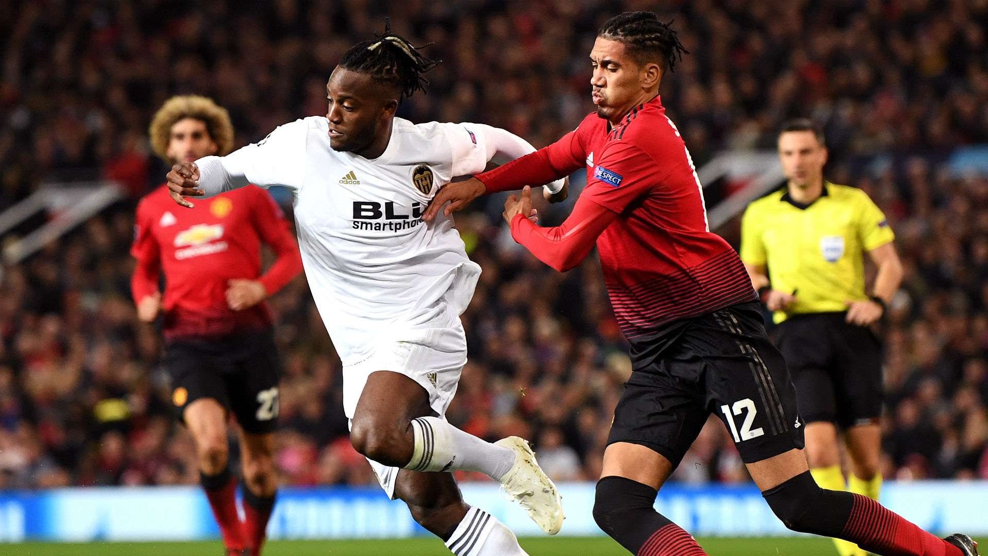 Michy Batshuayi Chris Smalling Manchester United Valencia UEFA Champions League 02102018