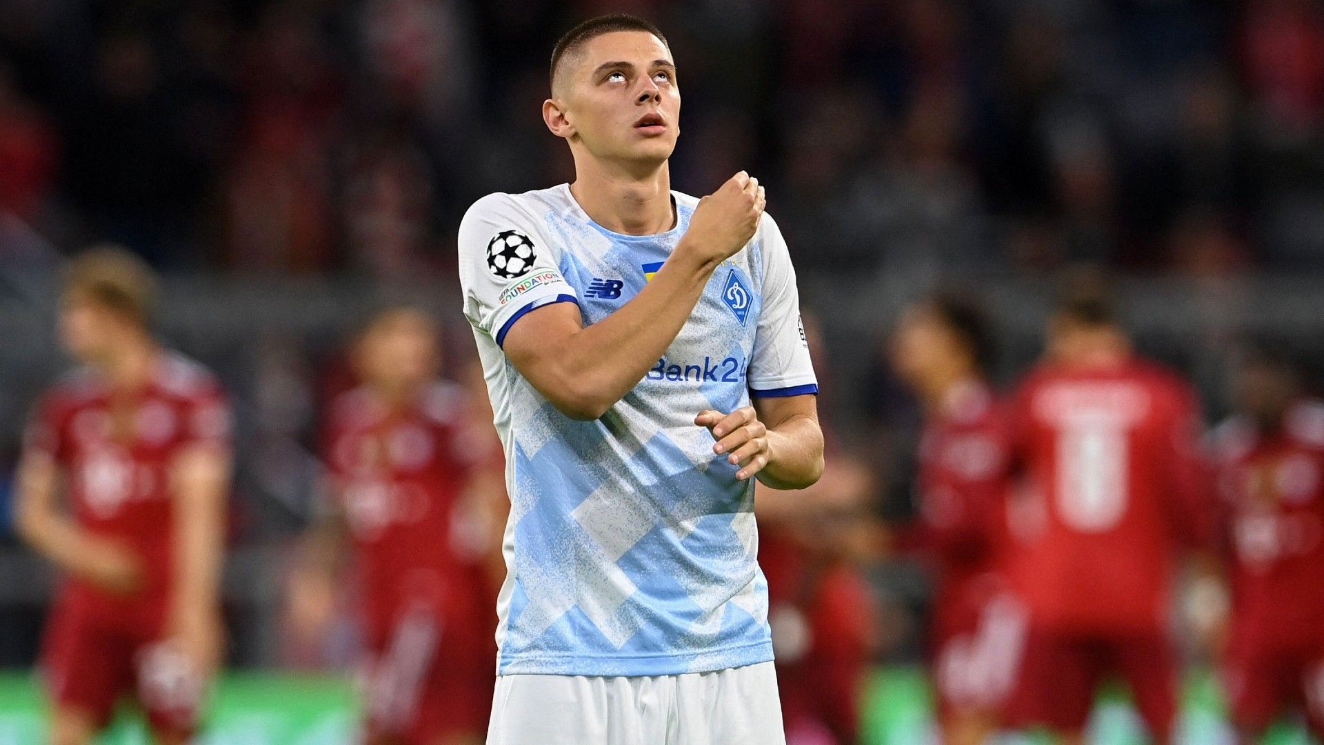 Vitaliy-Mykolenko-202112170900