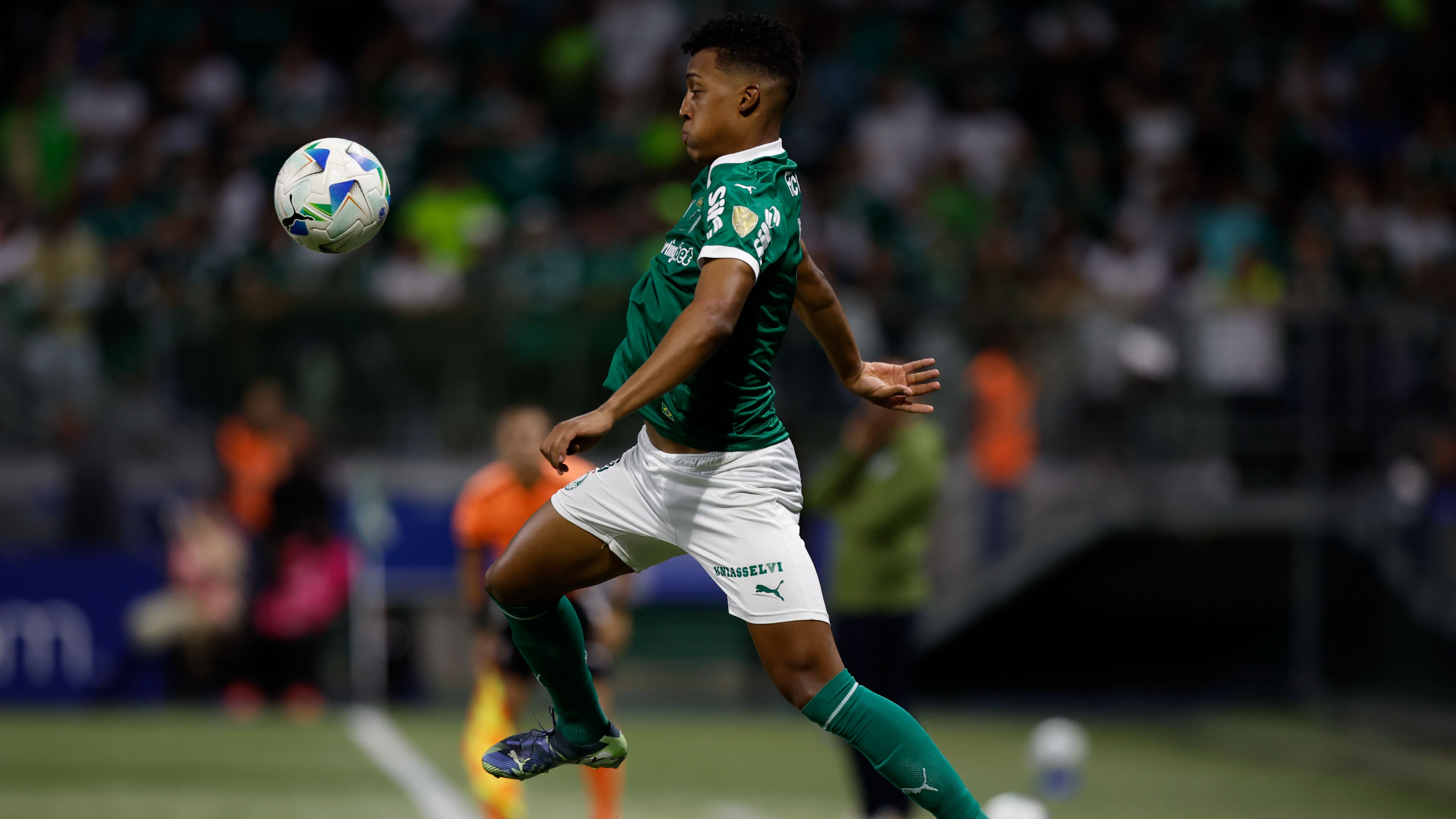 Palmeiras v Sporting Cristal 