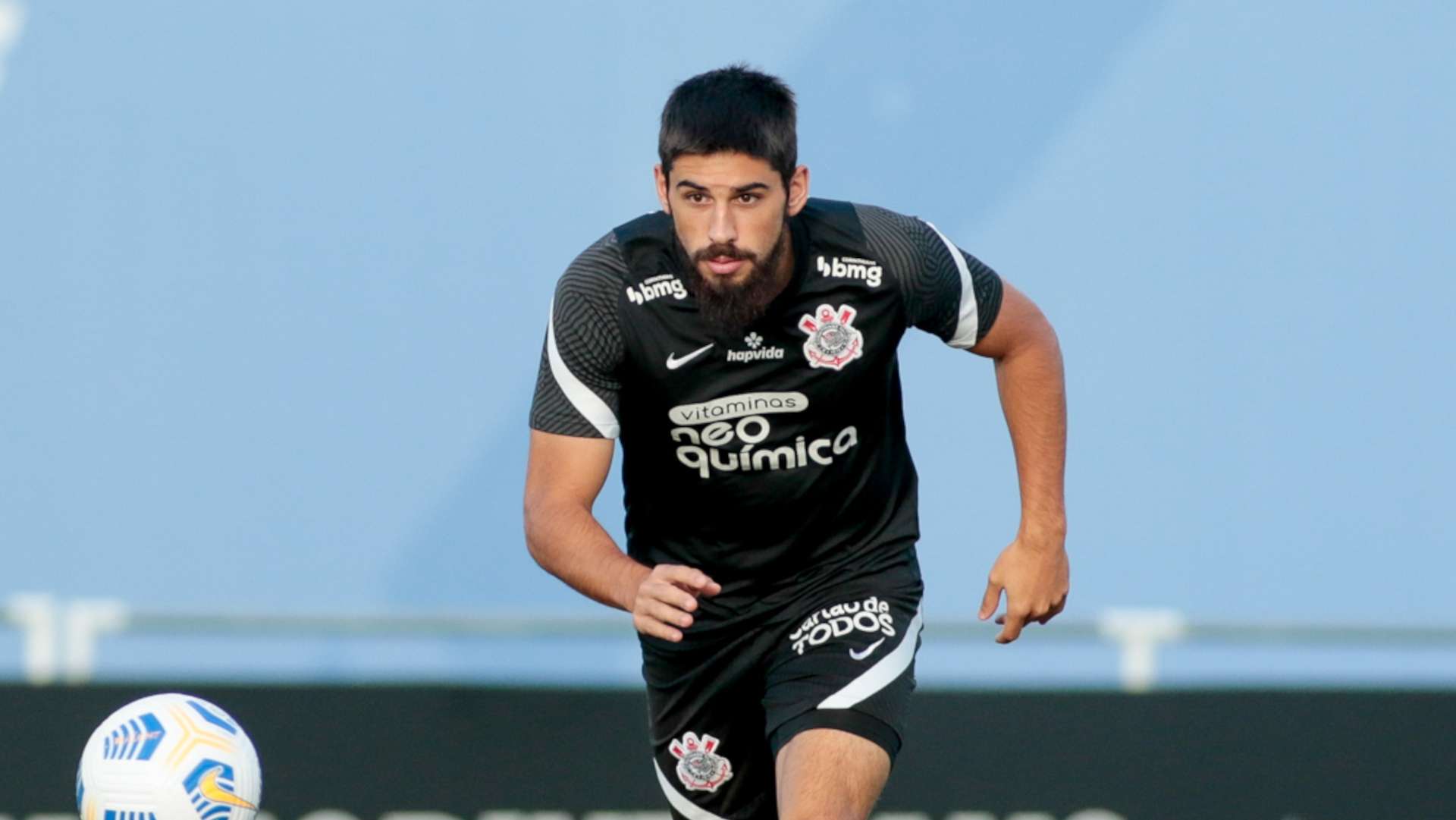 Bruno Méndez em treino do Corinthians 2021
