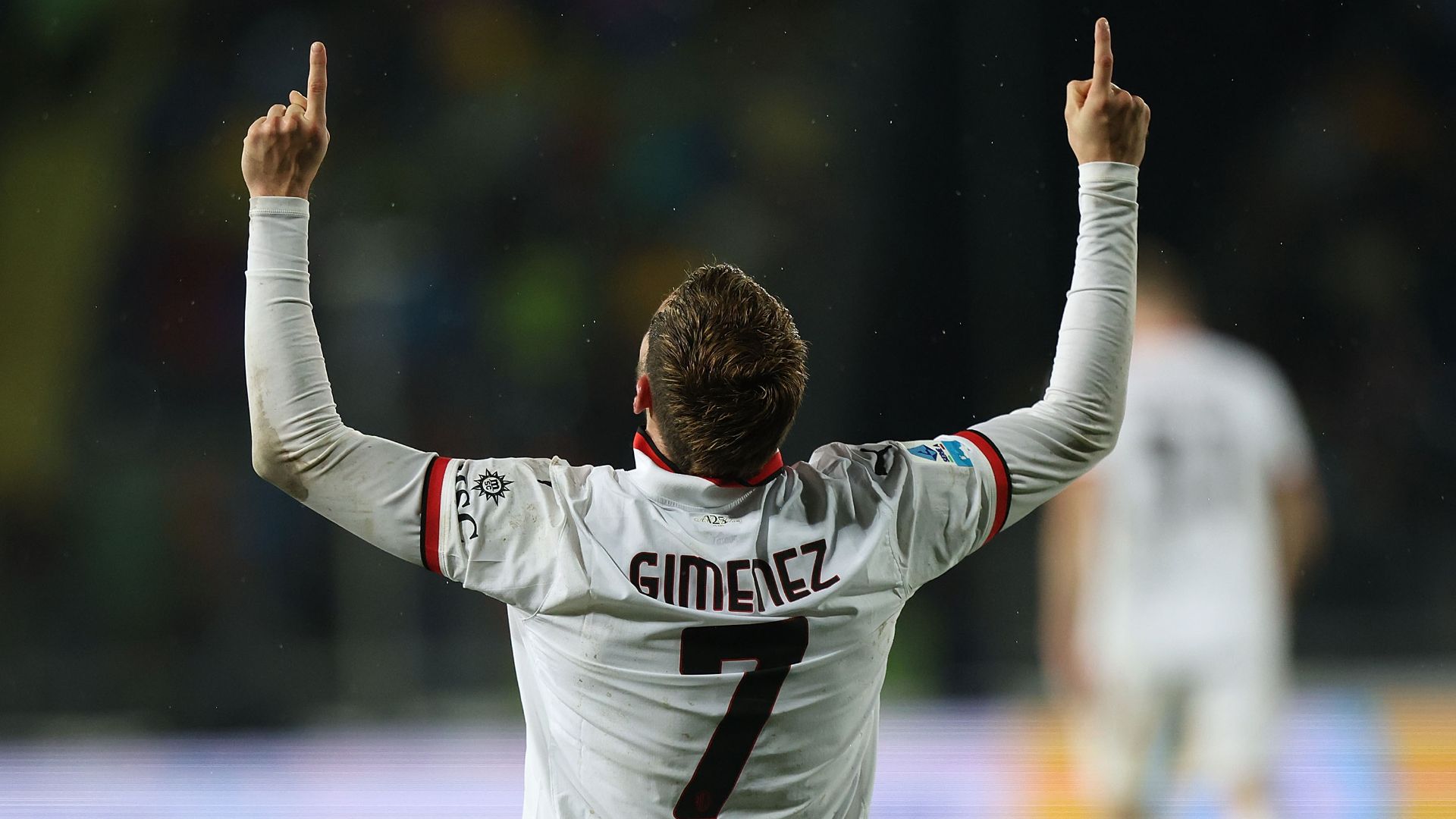 Santiago Gimenez celebración AC Milan 2025