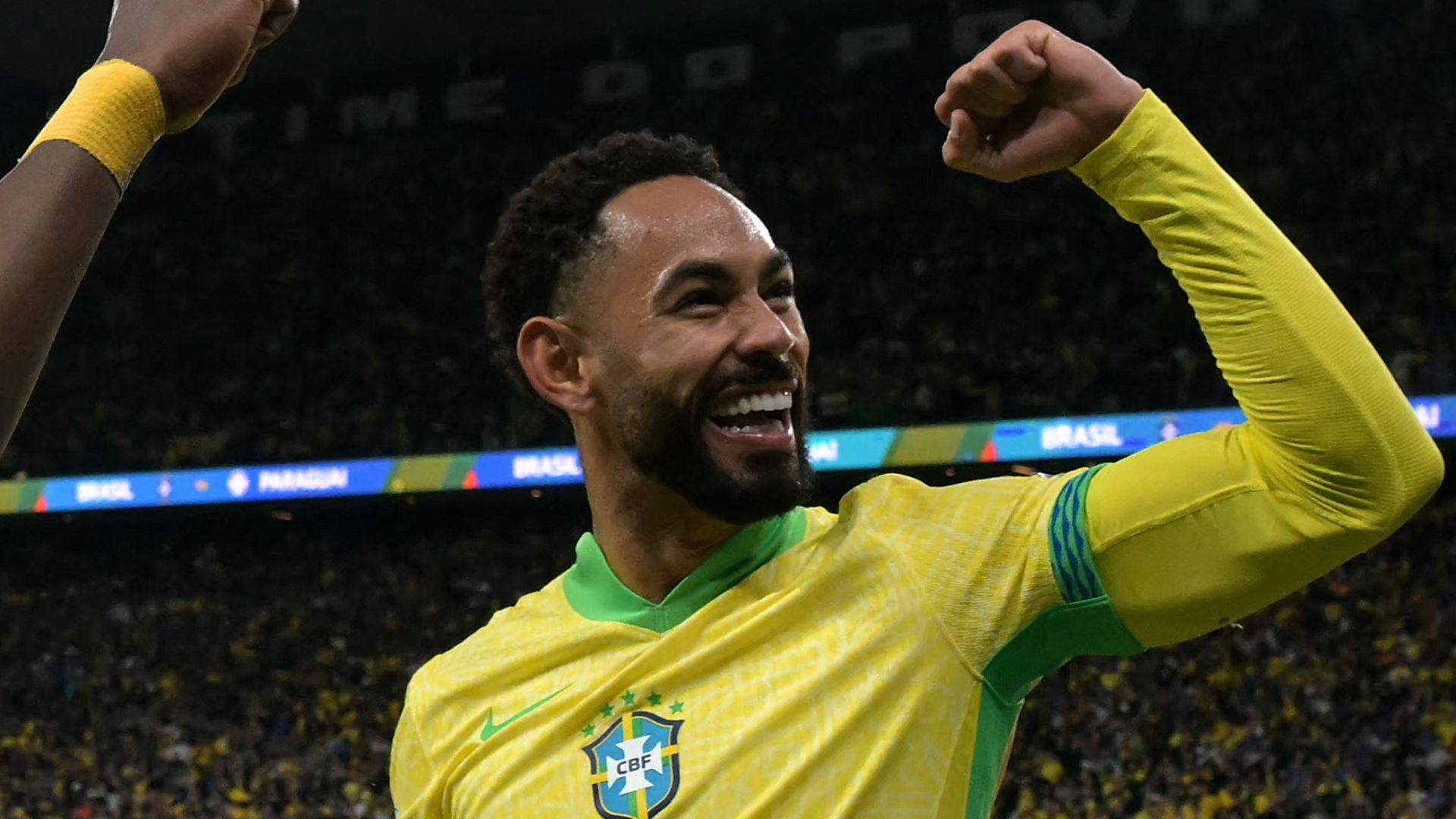VIDEO: Shirtless Matheus Cunha returns to hometown of Joao Pessoa for five-a-side street game as new Man Utd signing provides delicious back-heel assist | Goal.com UK