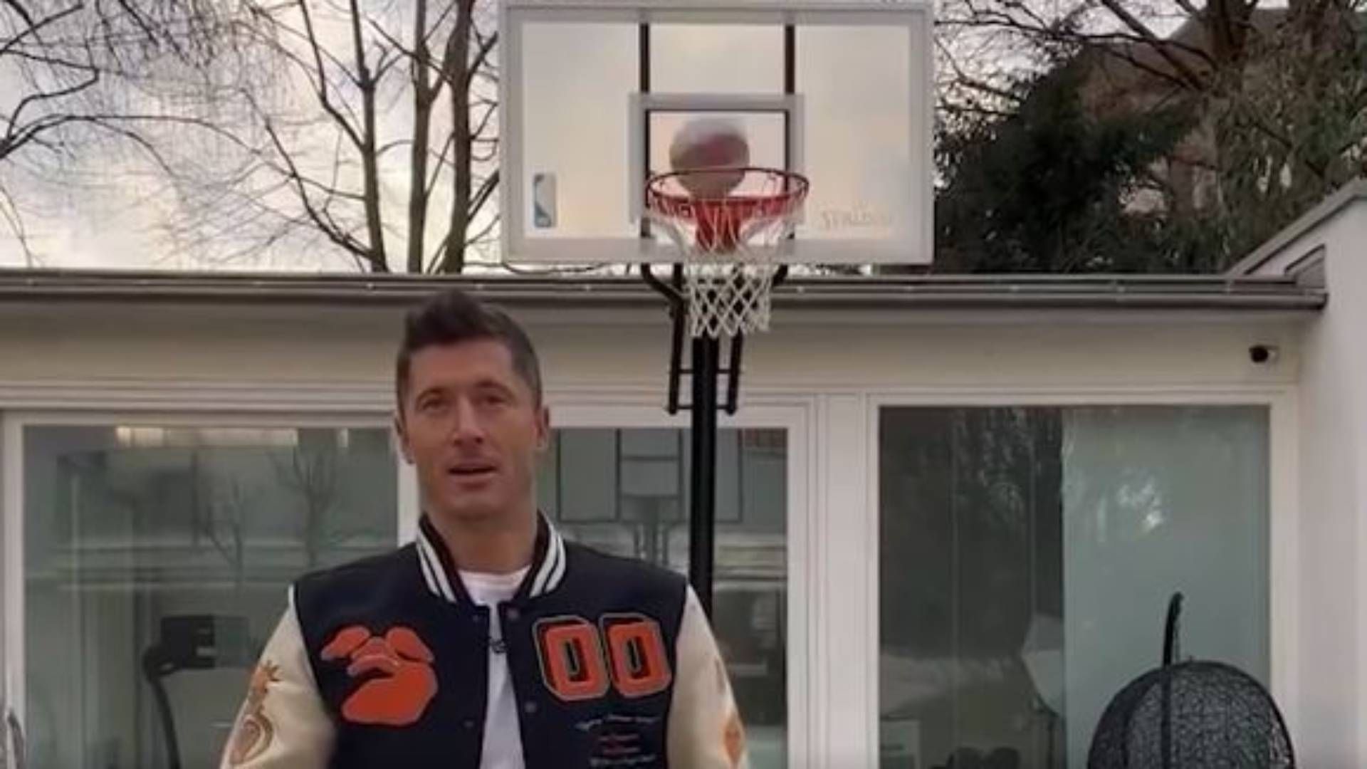 robert-lewandowski-10-03-2022