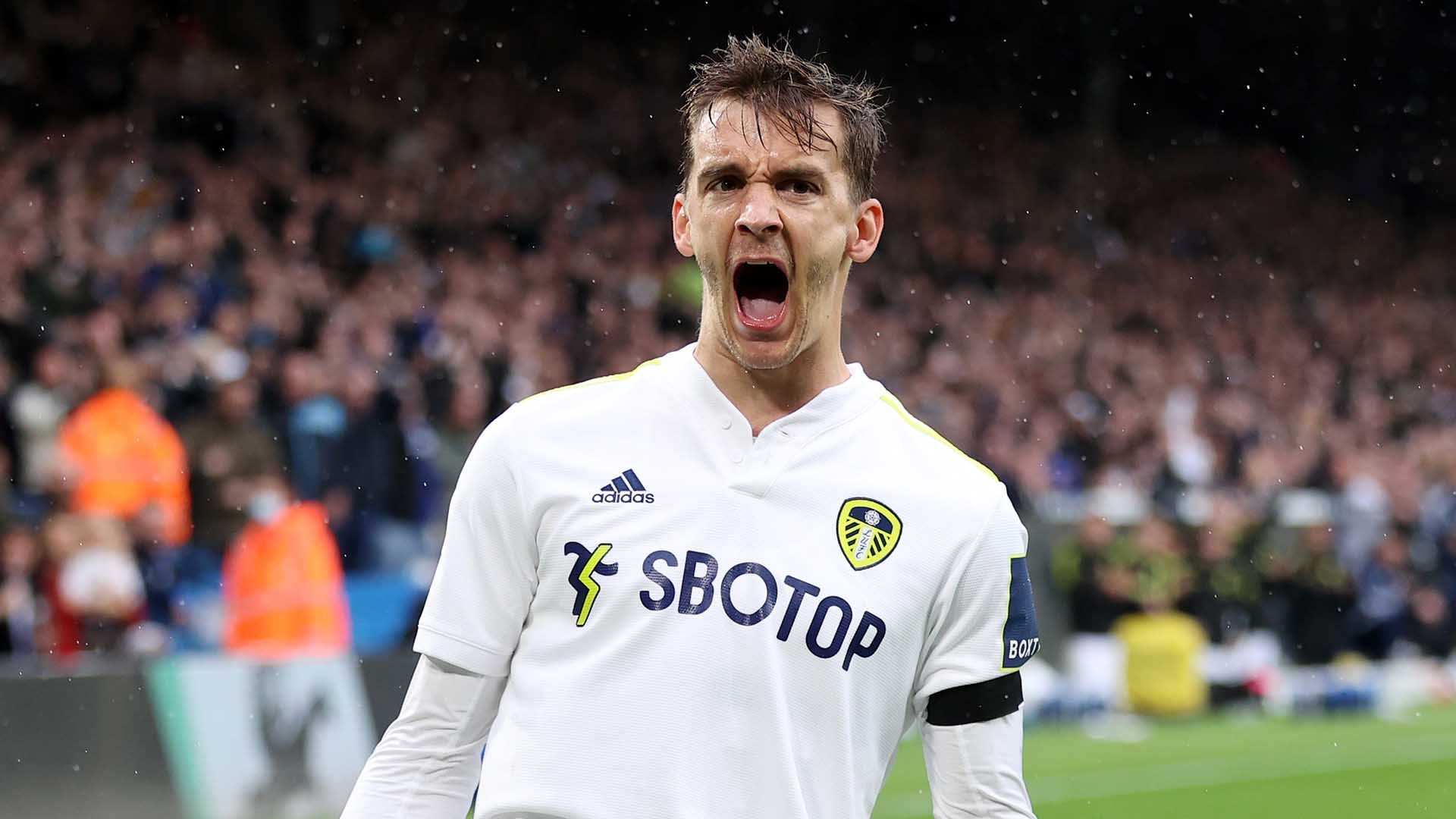 Diego Llorente Leeds 2021-22