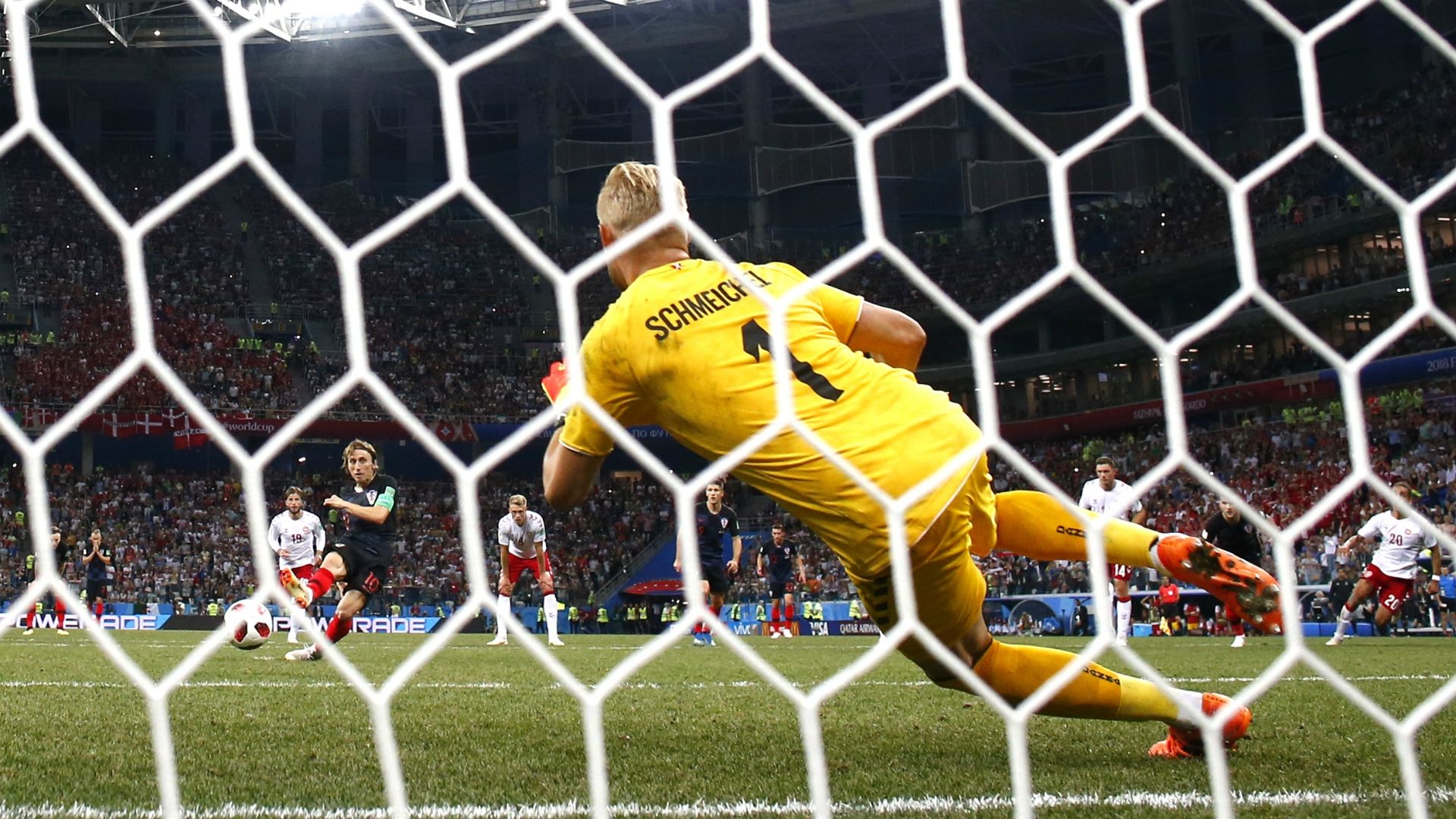Modric Schmeichel penalty Croatia Denmark WC