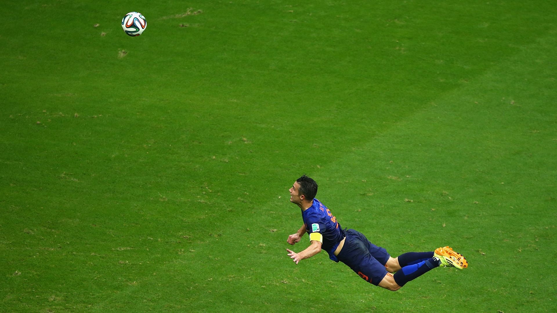 Robin van Persie header Netherlands Spain 2014 World Cup