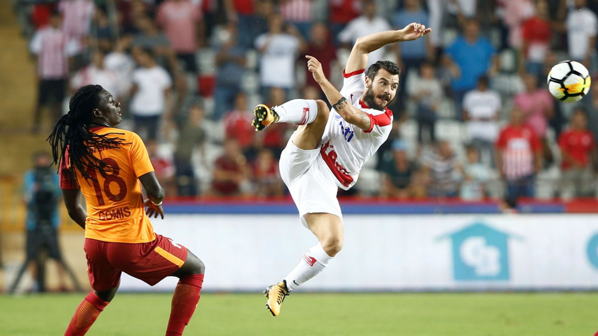 Bafetimbi Gomis Yekta Kurtulus Antalyaspor Galatasaray 09102017