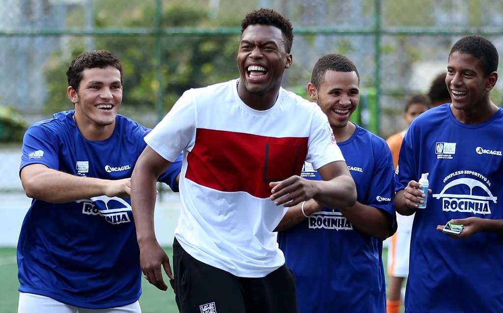 England players visit Rocinha Daniel Sturridge