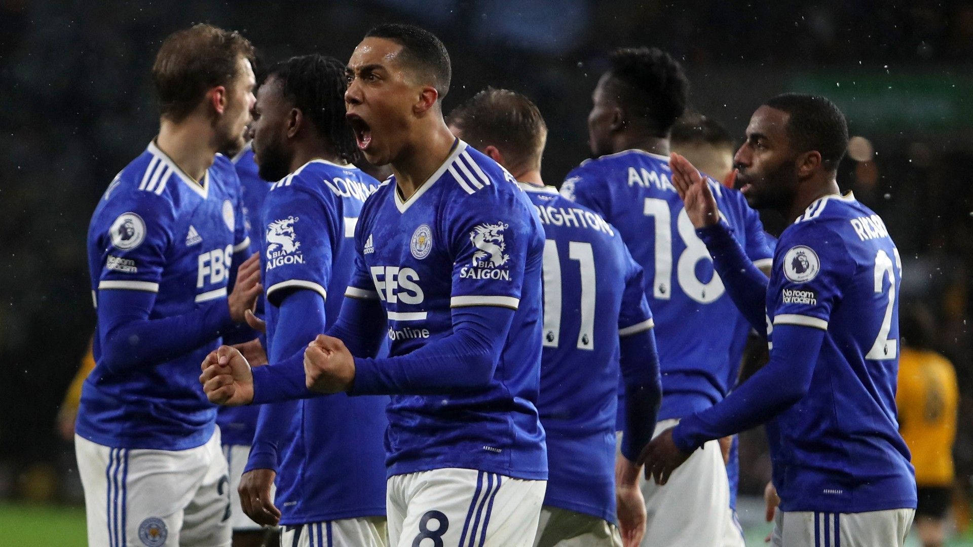 Youri Tielemans Leicester goal 2021-22