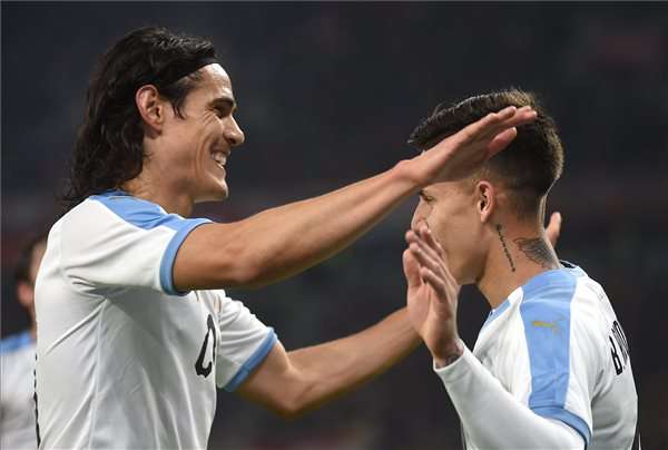 Edinson Cavani Puskás Aréna Uruguay Hungary magyar válogatott