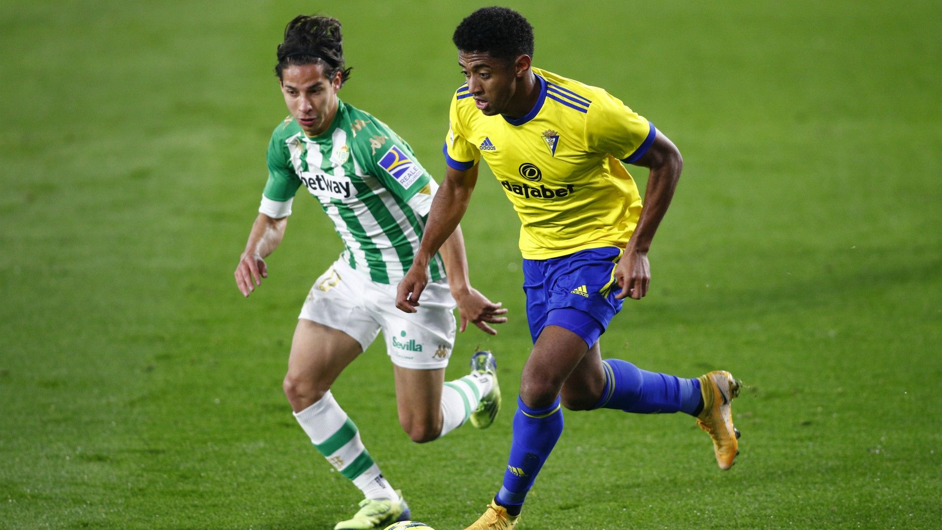 Betis Cadiz Diego Lainez