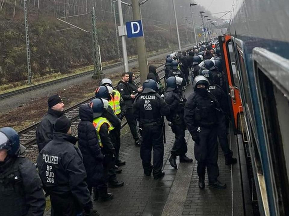 FTC szurkolók a német határon 