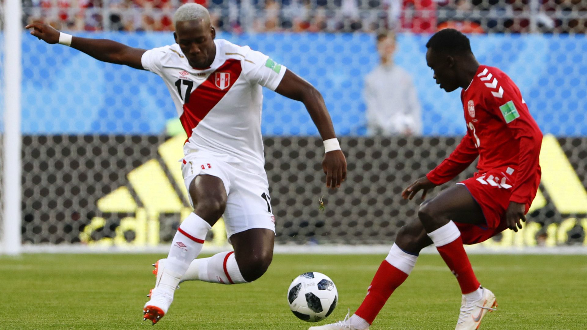 Luis Advincula Denmark Pione Sisto 16062018
