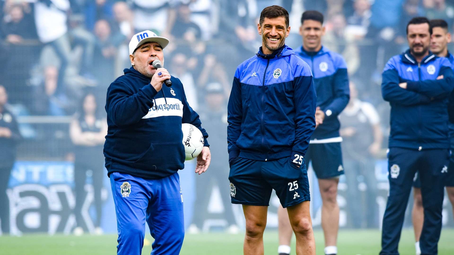 Maradona Licht Presentacion Gimnasia