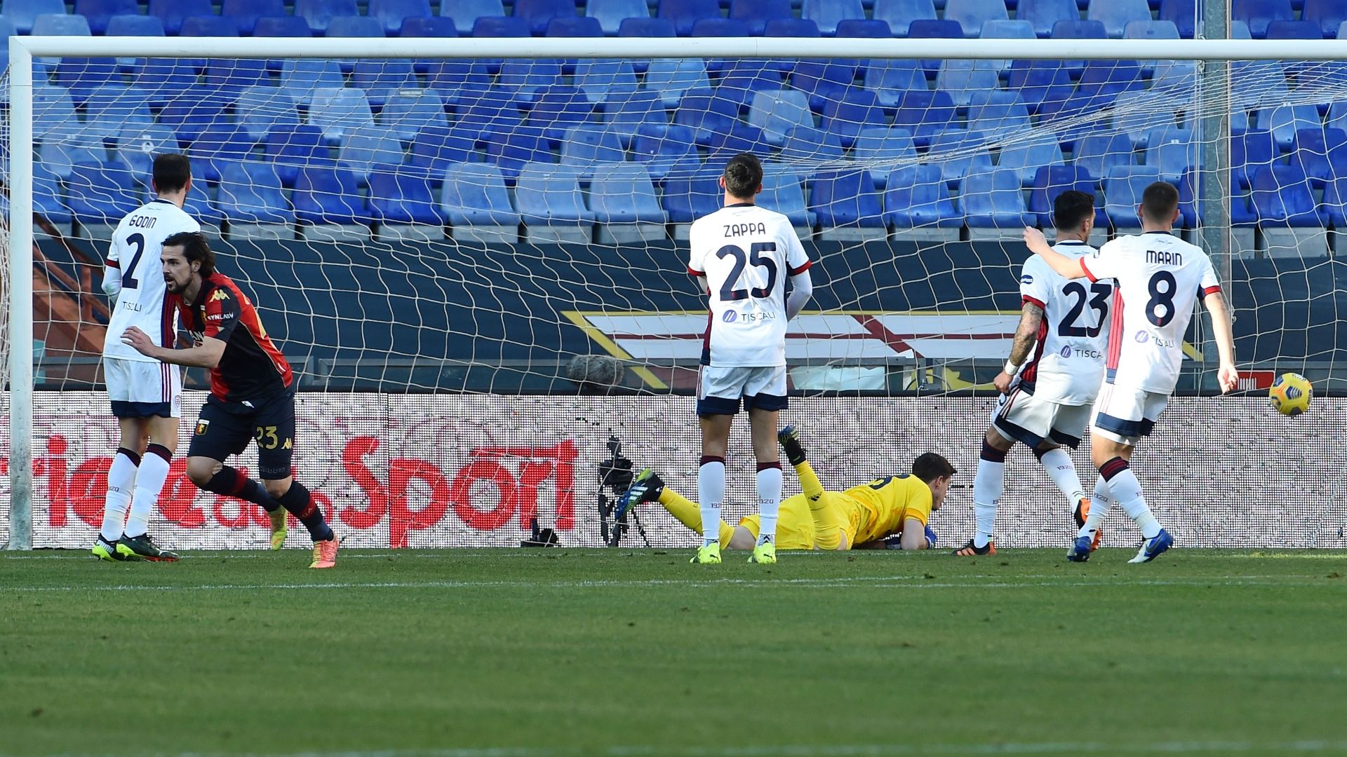Destro celebrating Genoa Cagliari