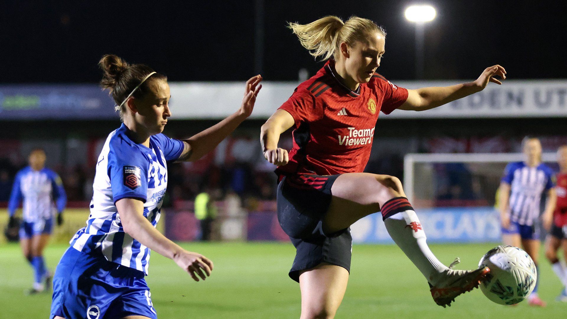 Lisa Naalsund Katie Robinson Brighton Manchester United 2023-24