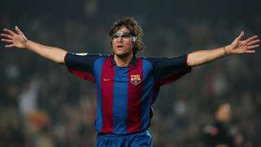 Luis Enrique mask Barcelona