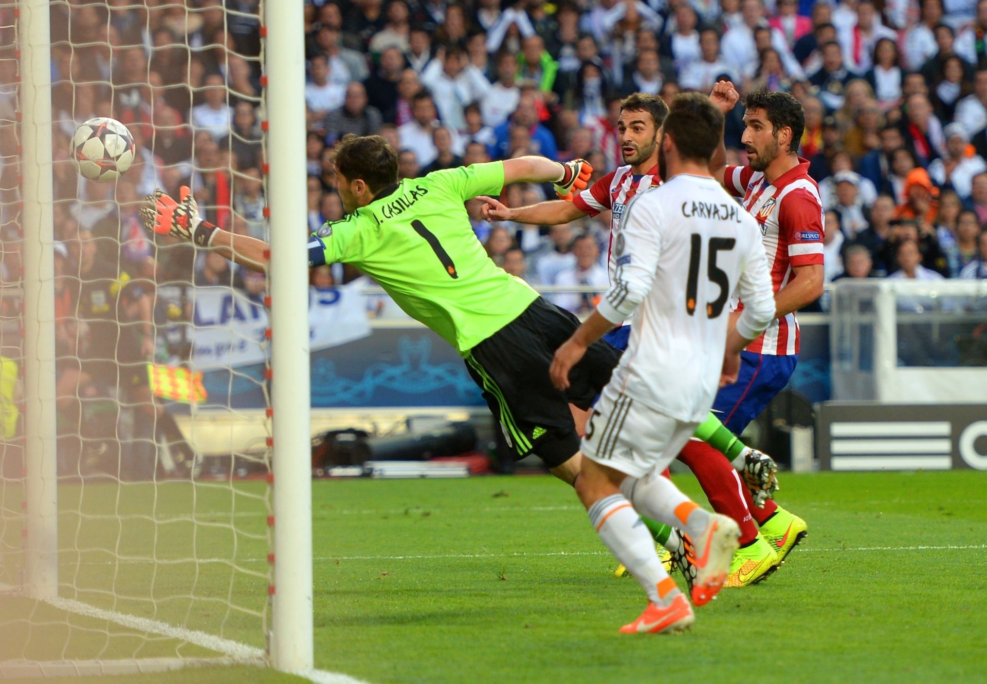 IKER CASILLAS DIEGO DOGIN REAL MADRID ATLETICO CHAMPIONS LEAGUE 24052014