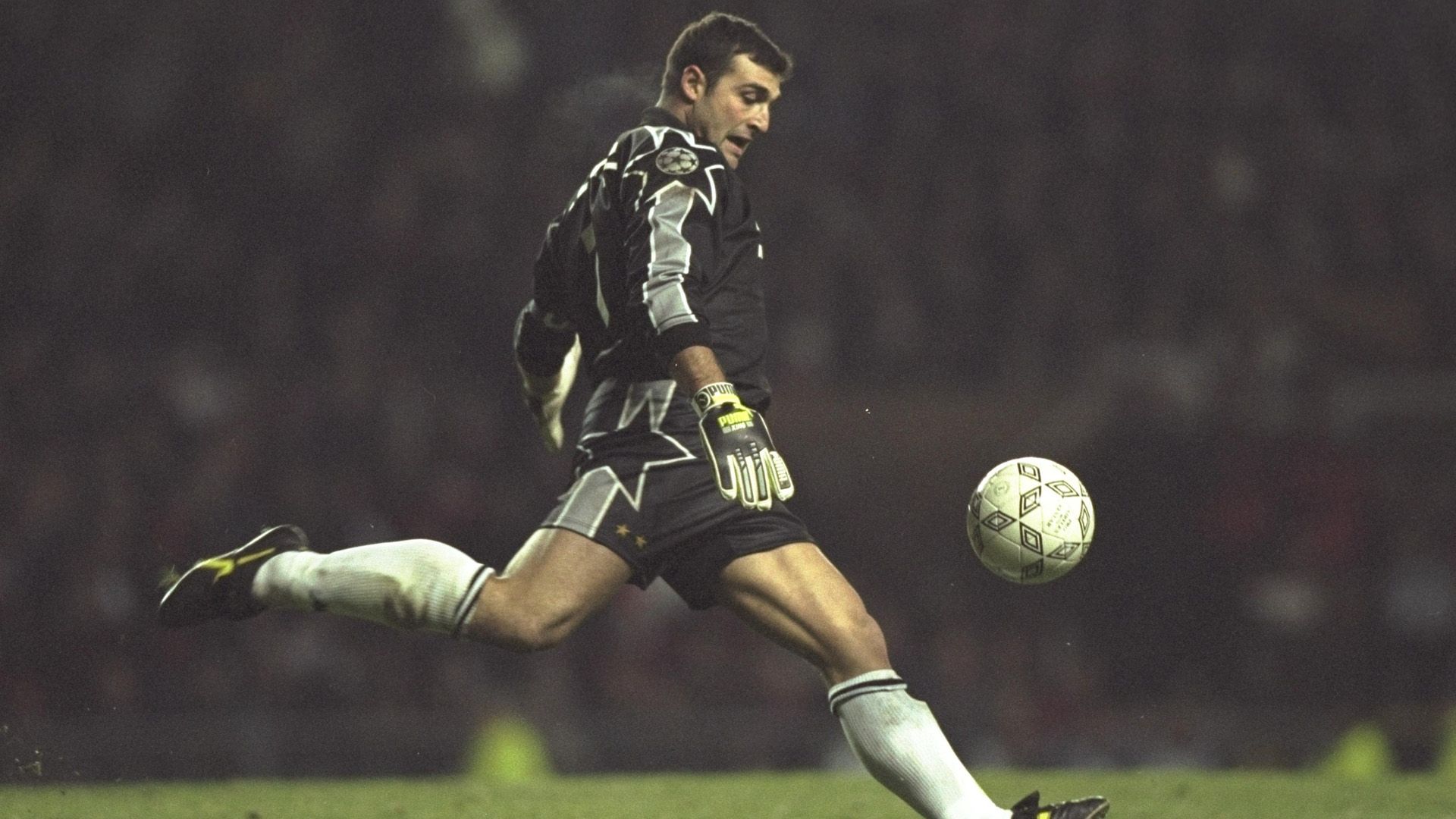 angelo peruzzi juventus turin 112096